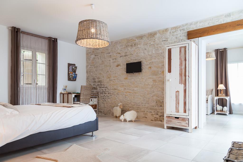Le Soleil Et Les Etoiles Bed & Breakfast Saint-Sauveur-d'Aunis Rom bilde