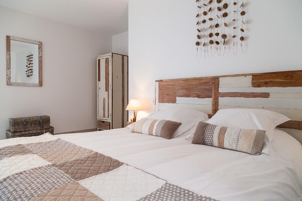 Le Soleil Et Les Etoiles Bed & Breakfast Saint-Sauveur-d'Aunis Rom bilde