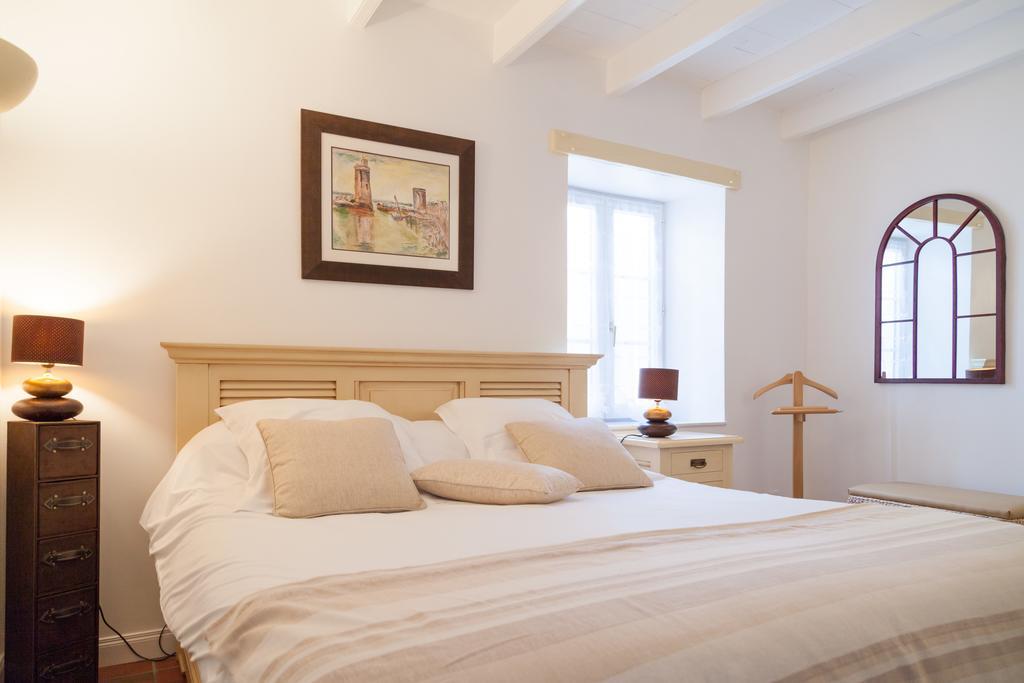 Le Soleil Et Les Etoiles Bed & Breakfast Saint-Sauveur-d'Aunis Eksteriør bilde