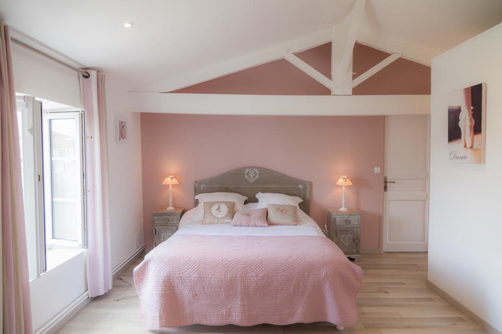 Le Soleil Et Les Etoiles Bed & Breakfast Saint-Sauveur-d'Aunis Eksteriør bilde